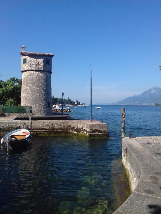 Klimt'S Mill Overlooking Port Malcesine Extérieur photo